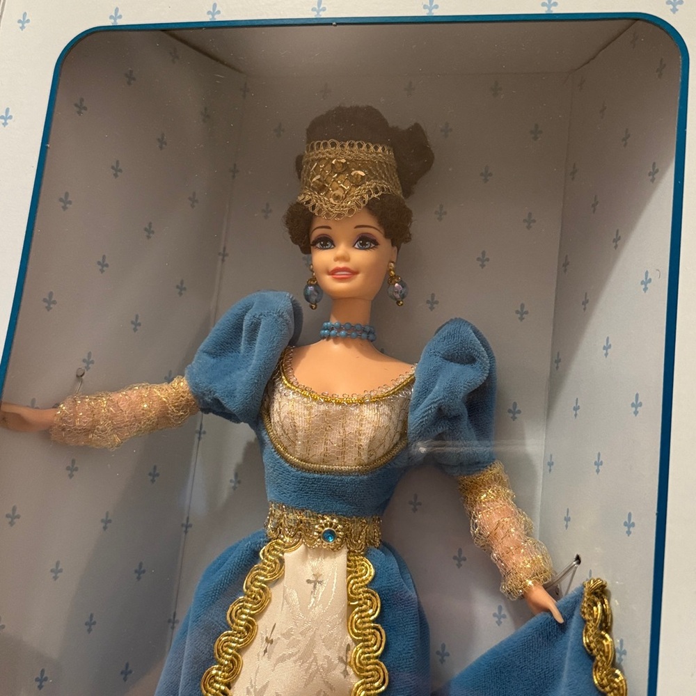 Barbie French Lady Special Edition - Picture 3 of 4